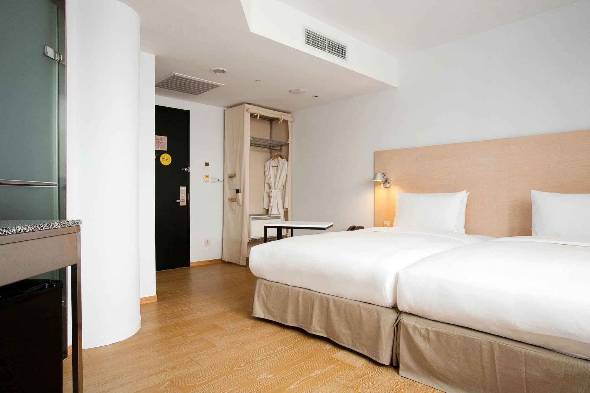 Amba Taipei Ximending Hotel Екстериор снимка