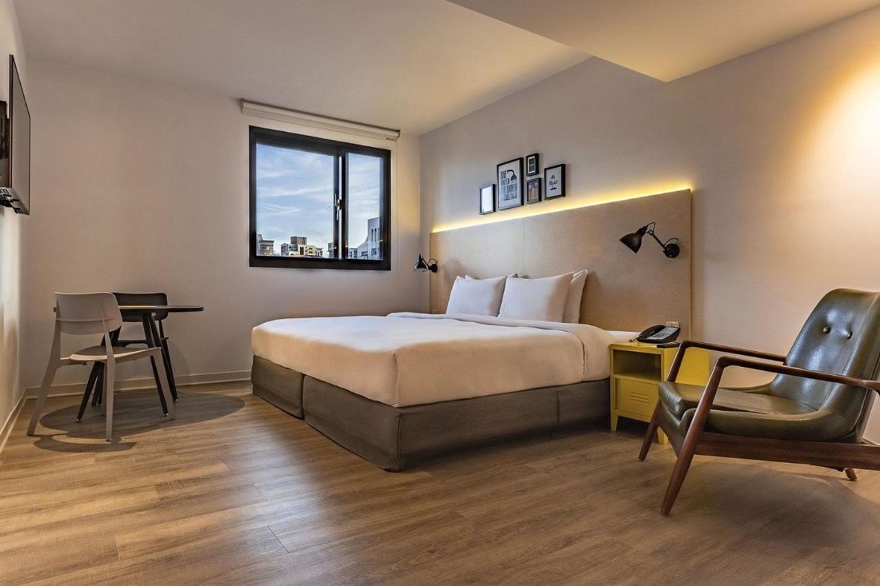 Amba Taipei Ximending Hotel Екстериор снимка